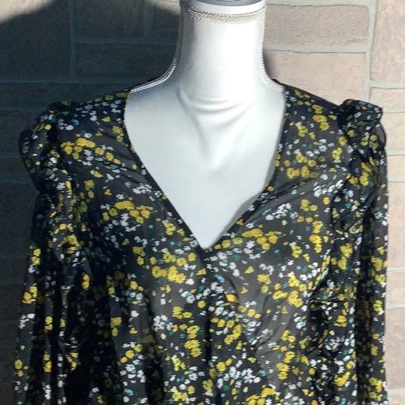 Express NEW -Sz M - cropped ruffled mock wrap shirt - balloon sleeves - dreamy - Picture 2 of 10